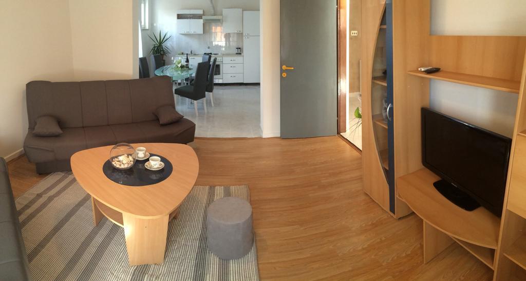 Apartment T&j *